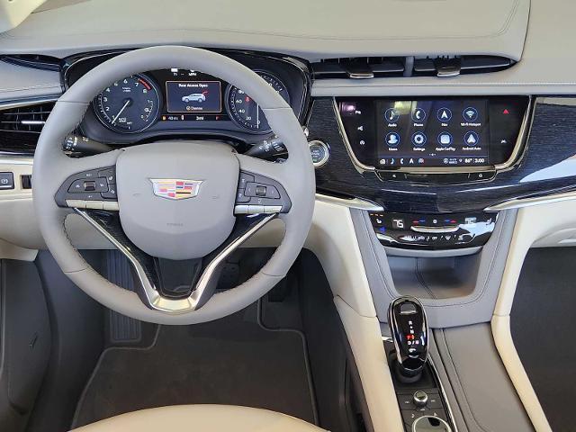 2025 Cadillac XT6 Vehicle Photo in HOUSTON, TX 77079