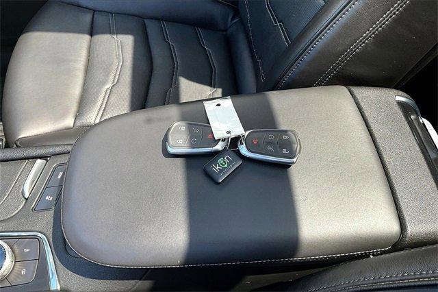 2024 Cadillac XT6 Vehicle Photo in TOPEKA, KS 66609-0000