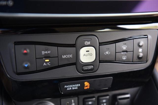 2024 Nissan LEAF Vehicle Photo in Ballwin, MO 63011