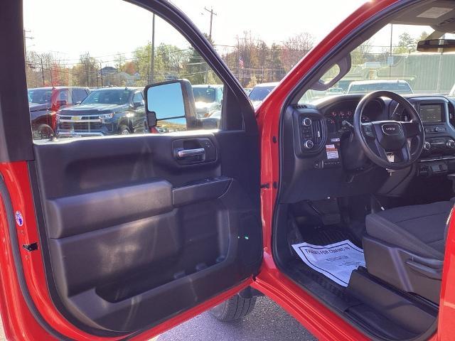 2023 GMC Sierra 3500 HD CC Vehicle Photo in Gardner, MA 01440