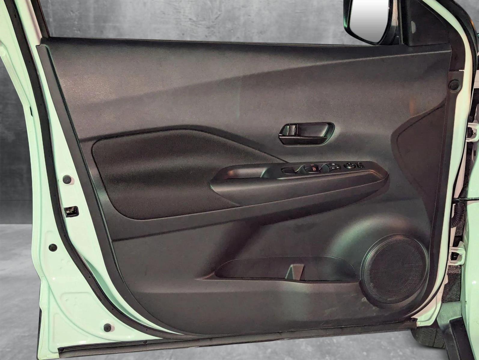 2023 Nissan Kicks Vehicle Photo in Miami, FL 33135