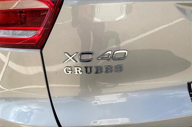 2025 Volvo XC40 Vehicle Photo in Houston, TX 77007