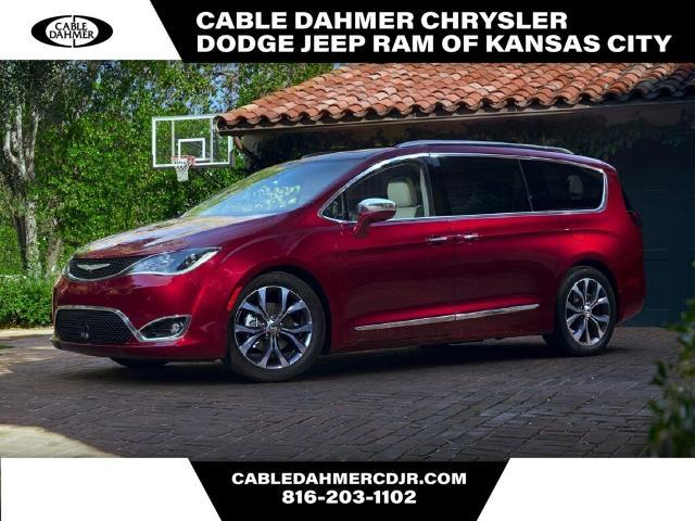 2018 Chrysler Pacifica Vehicle Photo in Kansas City, MO 64114