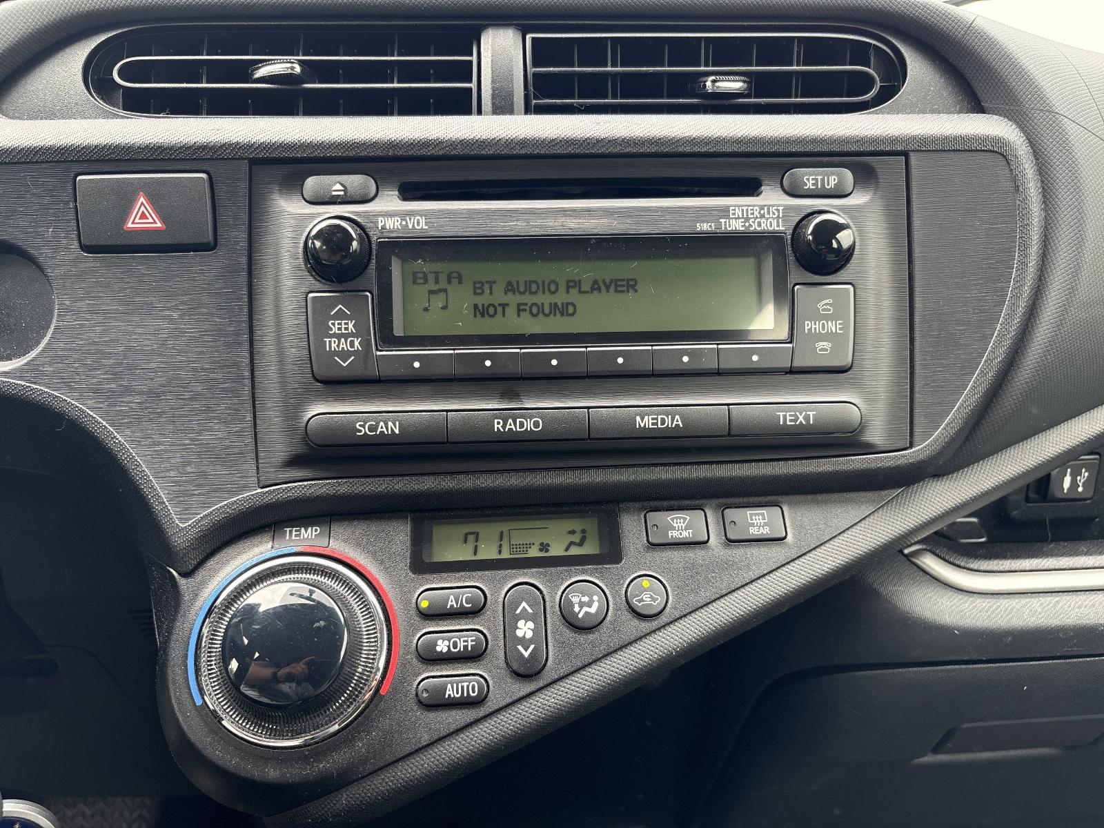 2014 Toyota Prius c Vehicle Photo in Mechanicsburg, PA 17050