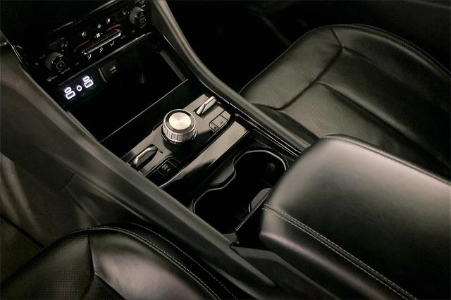 2023 Jeep Grand Cherokee L Vehicle Photo in Lees Summit, MO 64086