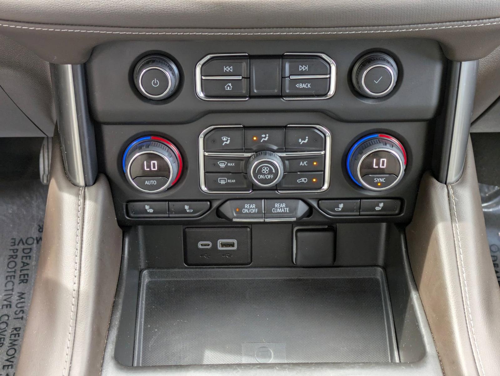 2023 Chevrolet Suburban Vehicle Photo in SELMA, TX 78154-1460