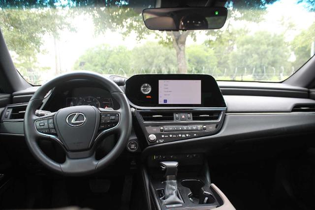 2023 Lexus ES 350 Vehicle Photo in HOUSTON, TX 77090