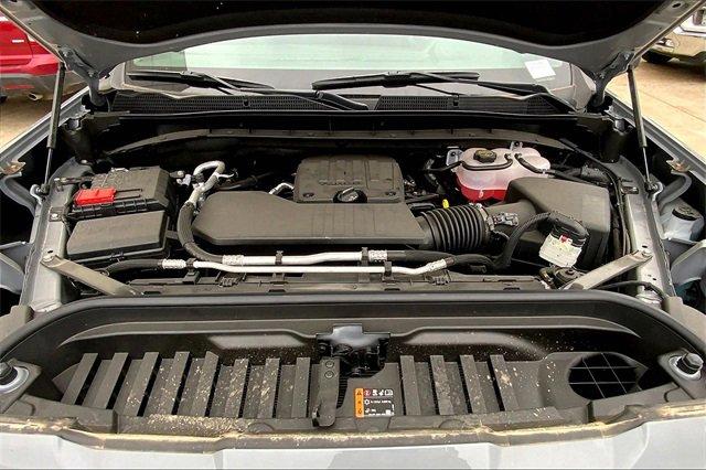 2024 GMC Sierra 1500 Vehicle Photo in TOPEKA, KS 66609-0000