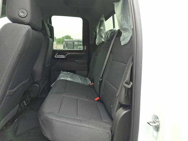 2025 GMC Sierra 2500 HD Vehicle Photo in TREVOSE, PA 19053-4984