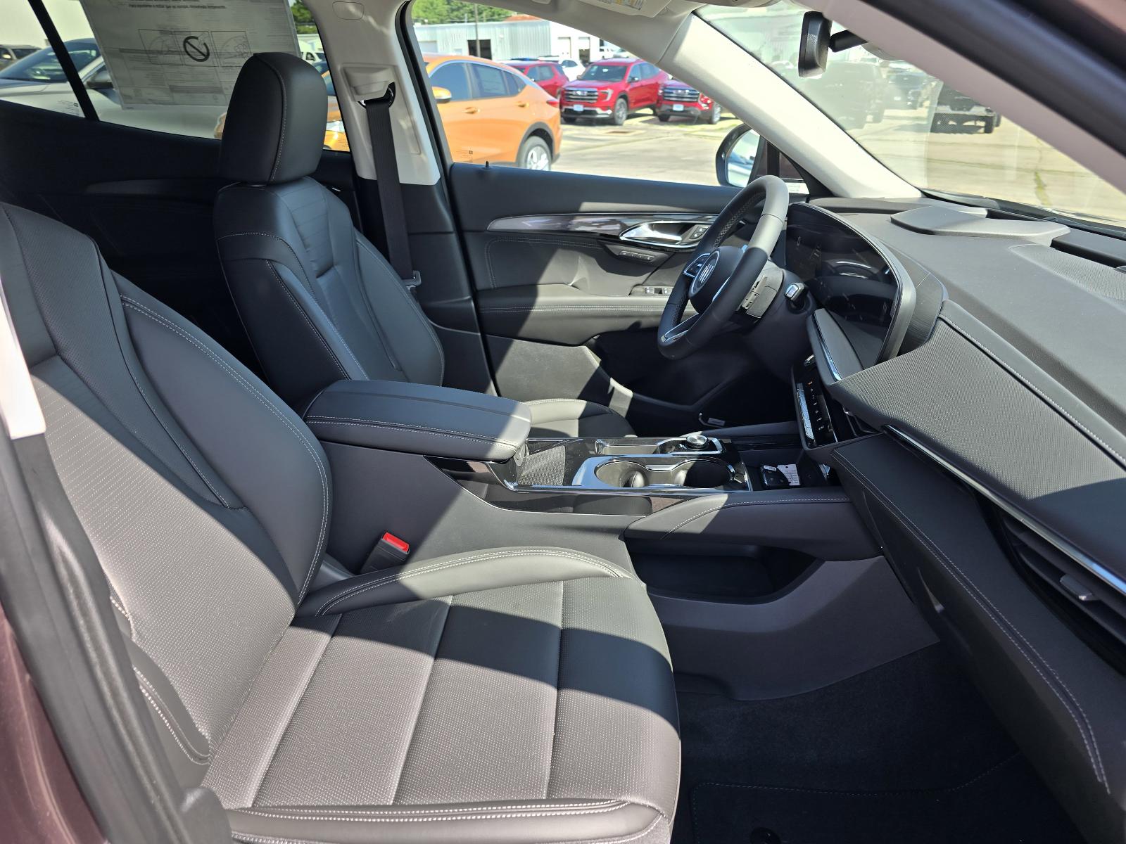 2025 Buick Envision Vehicle Photo in Rolla, MO 65401