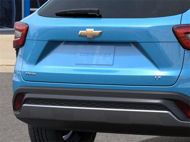 2025 Chevrolet Trax Vehicle Photo in ENGLEWOOD, CO 80113-6708