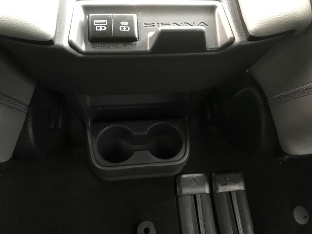 2023 Toyota Sienna Vehicle Photo in GREEN BAY, WI 54303-3330