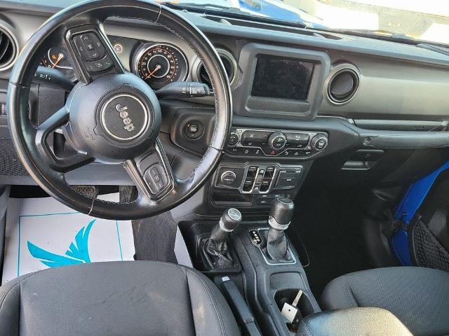 2021 Jeep Gladiator Vehicle Photo in Cedar Rapids, IA 52402