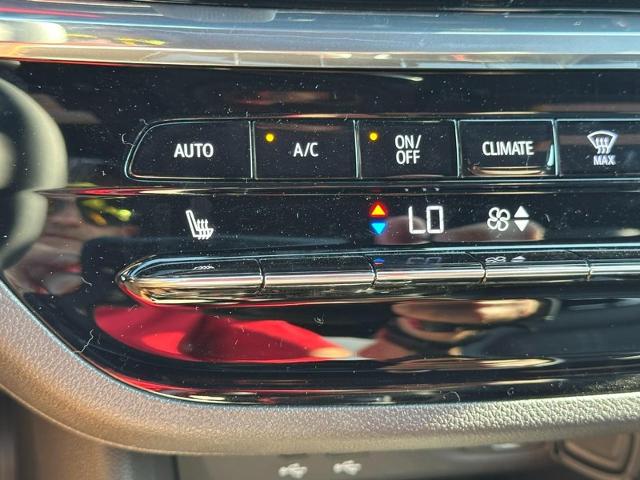 2025 Buick Envista Vehicle Photo in COLUMBIA, MO 65203-3903