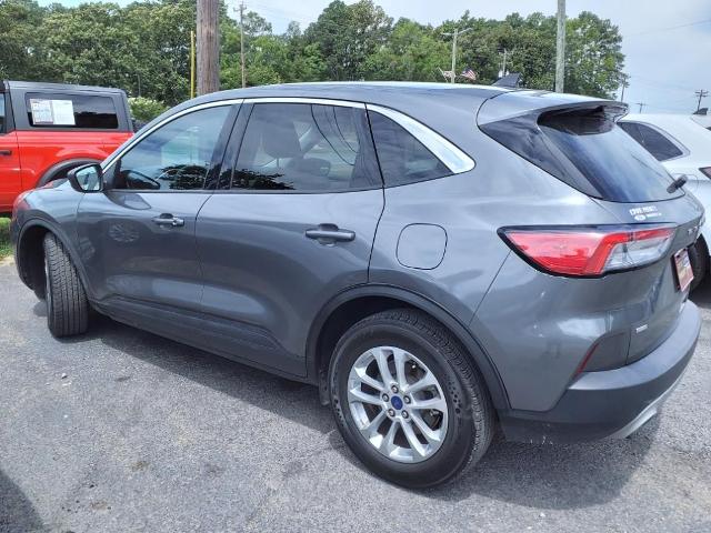 Used 2022 Ford Escape SE with VIN 1FMCU0G65NUA46060 for sale in Hartselle, AL