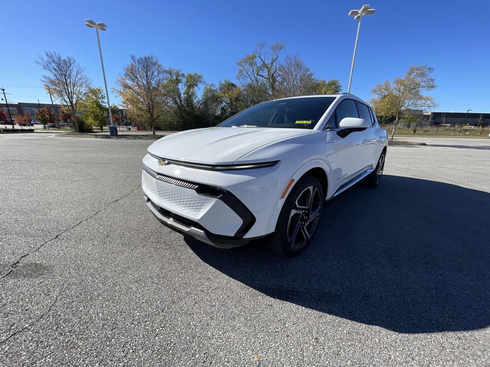 2025 Chevrolet Equinox EV Vehicle Photo in BENTONVILLE, AR 72712-4322