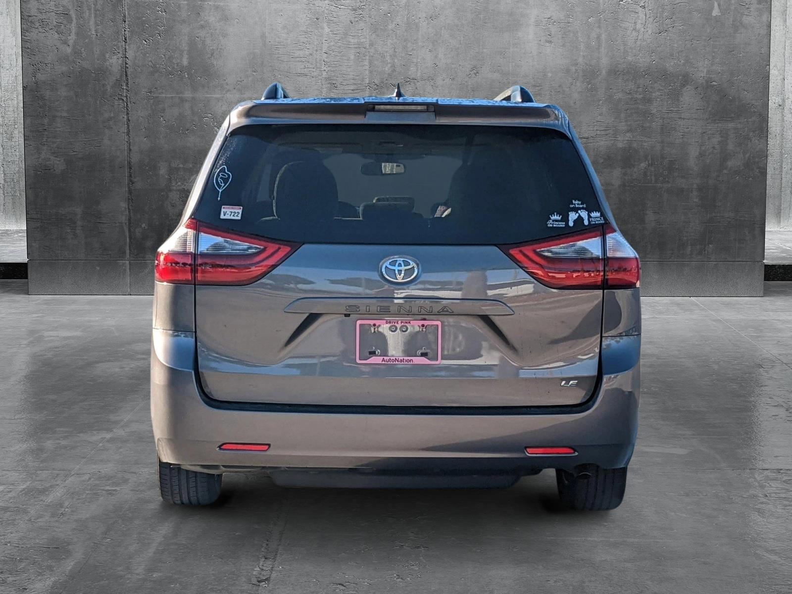 2020 Toyota Sienna Vehicle Photo in Davie, FL 33331