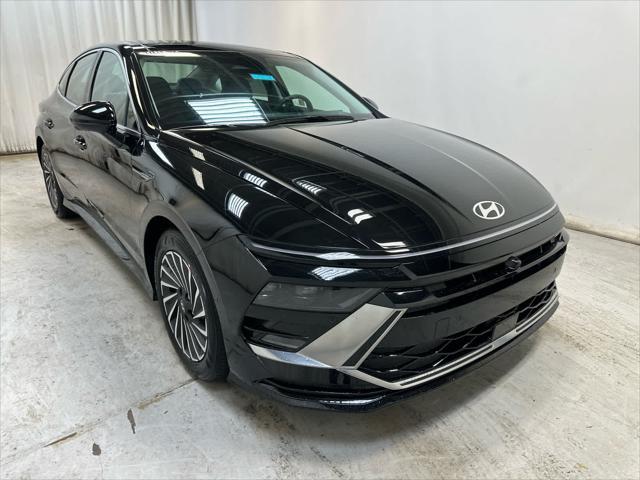 New Black 2025 Hyundai SONATA Hybrid Limited for sale at Wright 