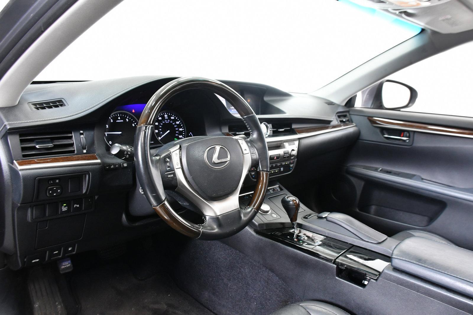 2013 Lexus ES 350 Vehicle Photo in DALLAS, TX 75235