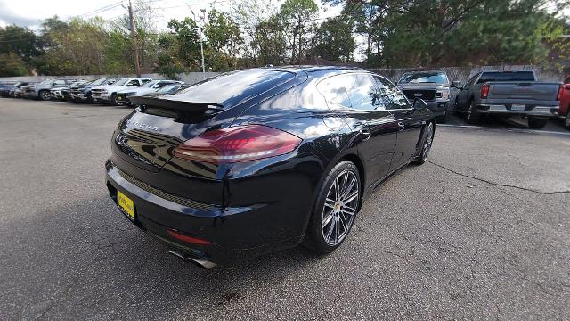 2016 Porsche Panamera S photo 42