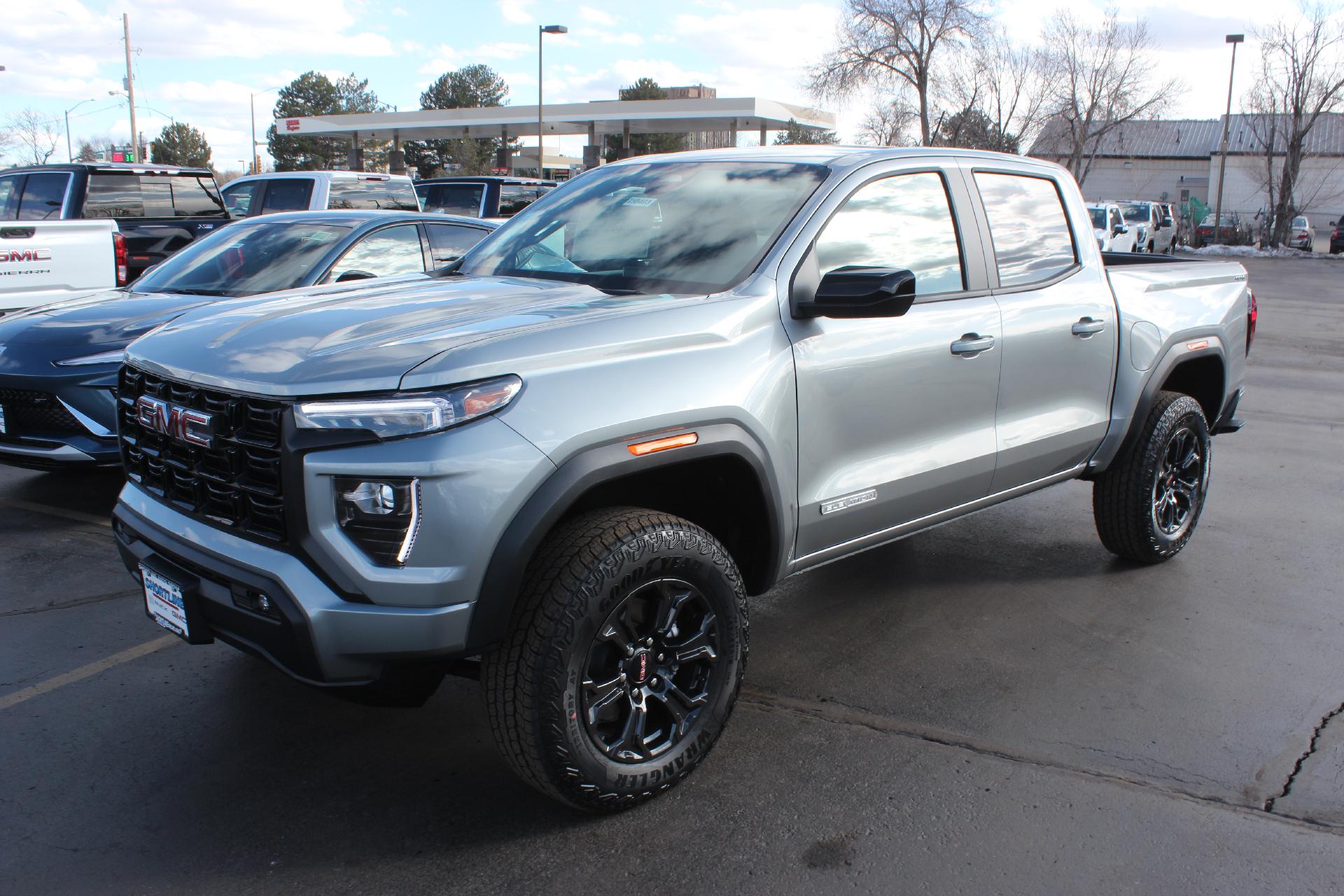 2025 GMC Canyon Vehicle Photo in AURORA, CO 80012-4011