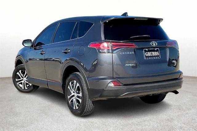 2018 Toyota RAV4 Vehicle Photo in Grapevine, TX 76051