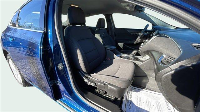 2019 Chevrolet Malibu Vehicle Photo in THOMPSONTOWN, PA 17094-9014