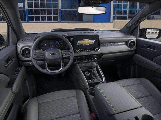 2025 Chevrolet Colorado Vehicle Photo in ENGLEWOOD, CO 80113-6708