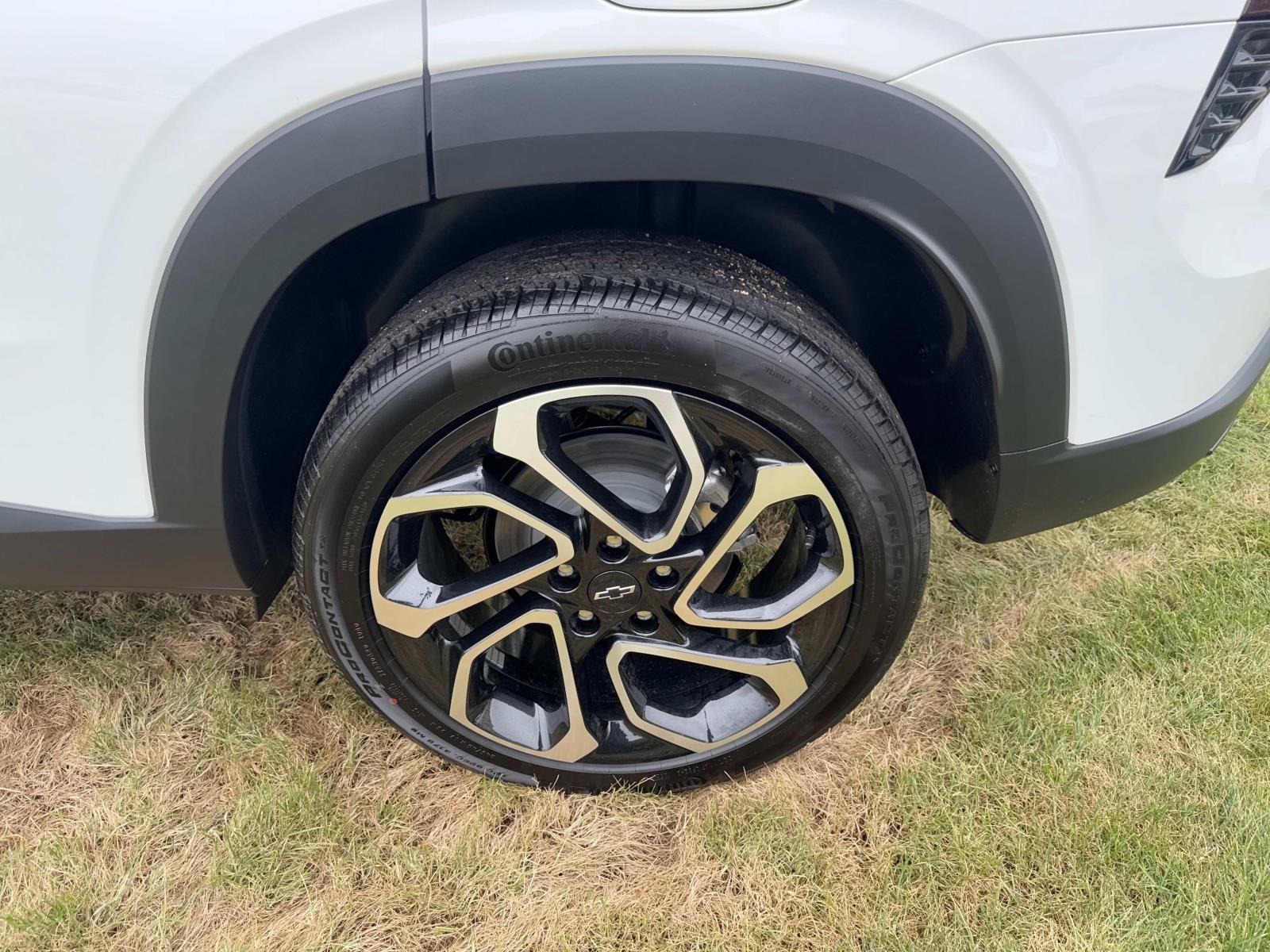 2025 Chevrolet Trax Vehicle Photo in LOS ANGELES, CA 90007-3794
