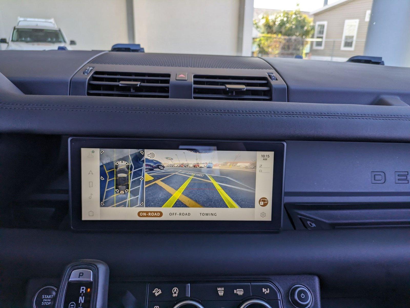 2024 Land Rover Defender Vehicle Photo in Tampa, FL 33614