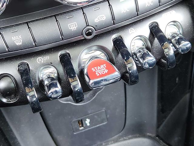 2023 MINI Cooper S Hardtop 2 Door Vehicle Photo in PLANO, TX 75024