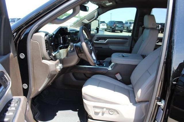 2025 GMC Sierra 2500 HD Vehicle Photo in Greenville, TX 75402