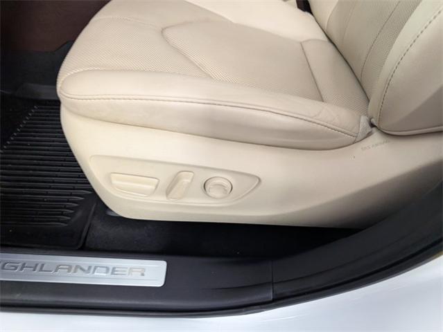2021 Toyota Highlander Vehicle Photo in ENGLEWOOD, CO 80113-6708