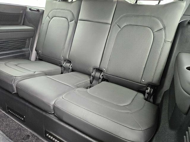 2024 Defender Vehicle Photo in AUSTIN, TX 78717