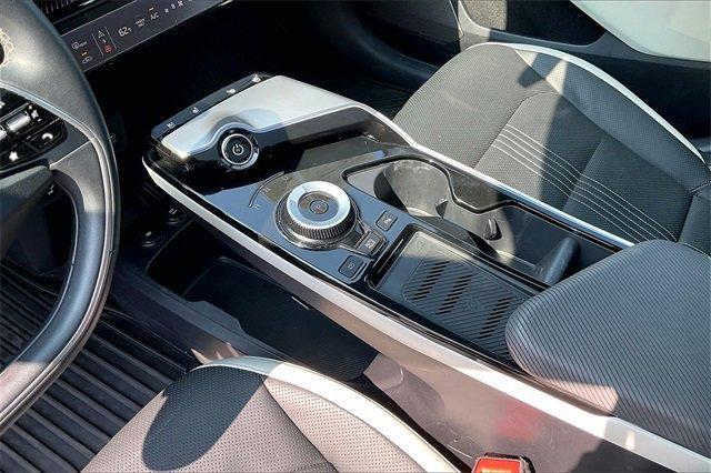 2023 Kia EV6 Vehicle Photo in INDEPENDENCE, MO 64055-1314