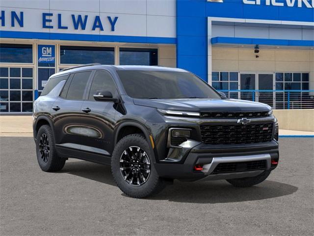 2025 Chevrolet Traverse Vehicle Photo in ENGLEWOOD, CO 80113-6708