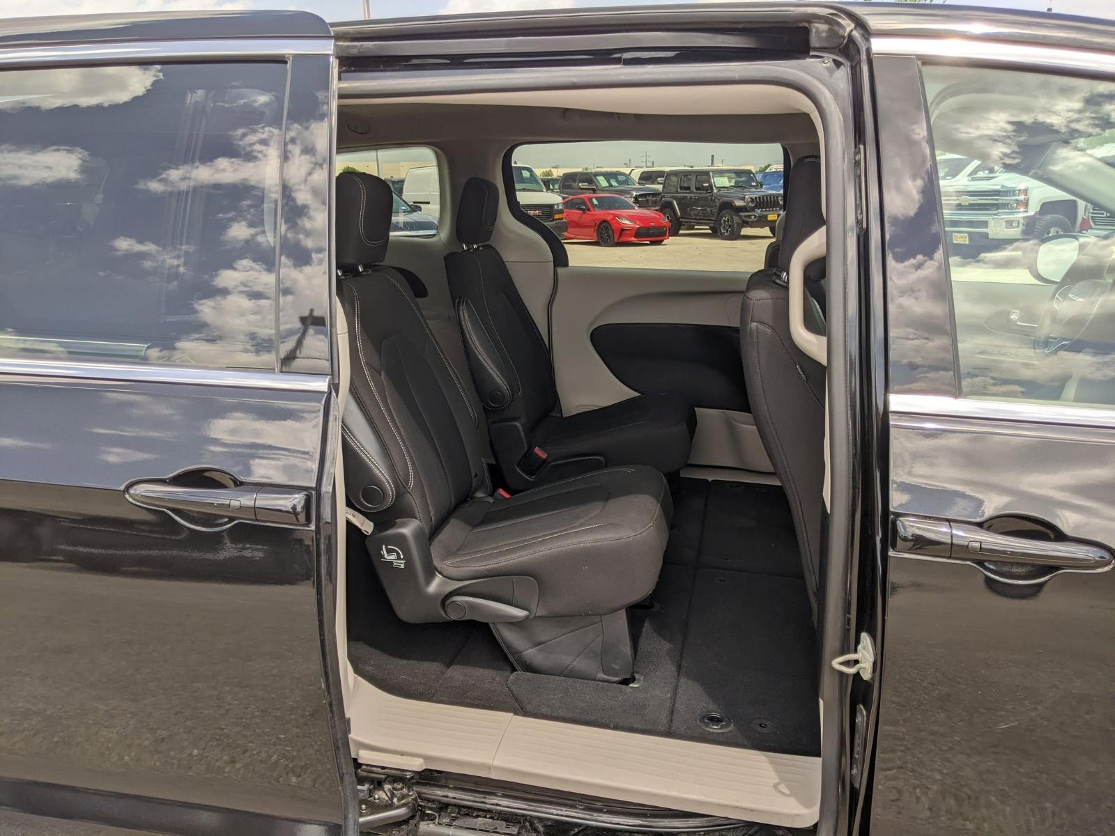 2023 Chrysler Voyager Vehicle Photo in Seguin, TX 78155