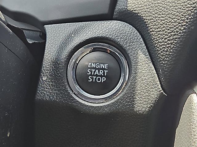 2021 Toyota RAV4 Vehicle Photo in TREVOSE, PA 19053-4984