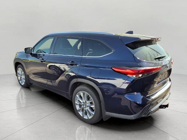 2022 Toyota Highlander Vehicle Photo in Oshkosh, WI 54904