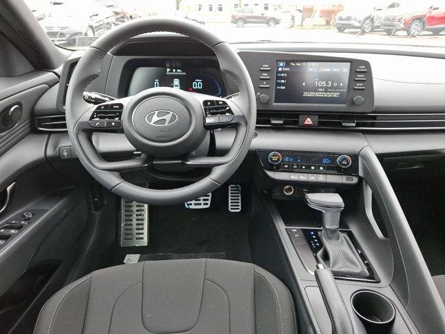 2025 Hyundai ELANTRA Vehicle Photo in Philadelphia, PA 19116