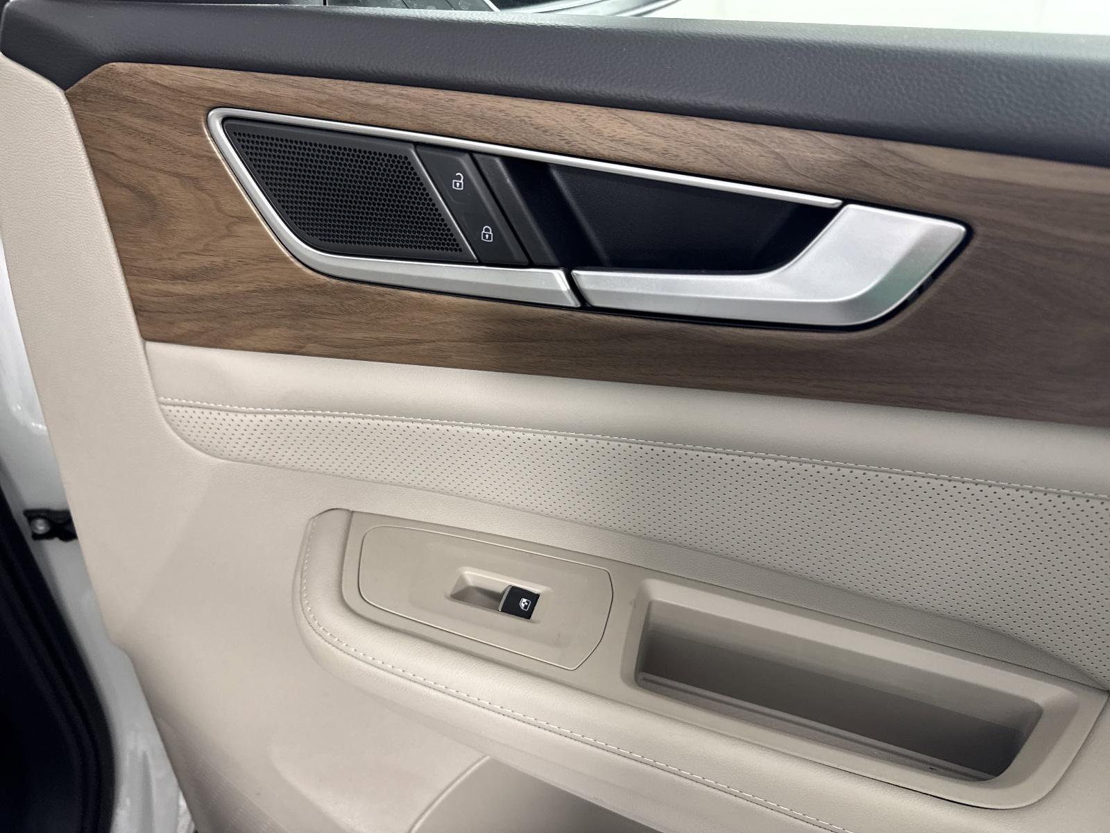 2024 Volkswagen Atlas Vehicle Photo in Georgetown, TX 78626