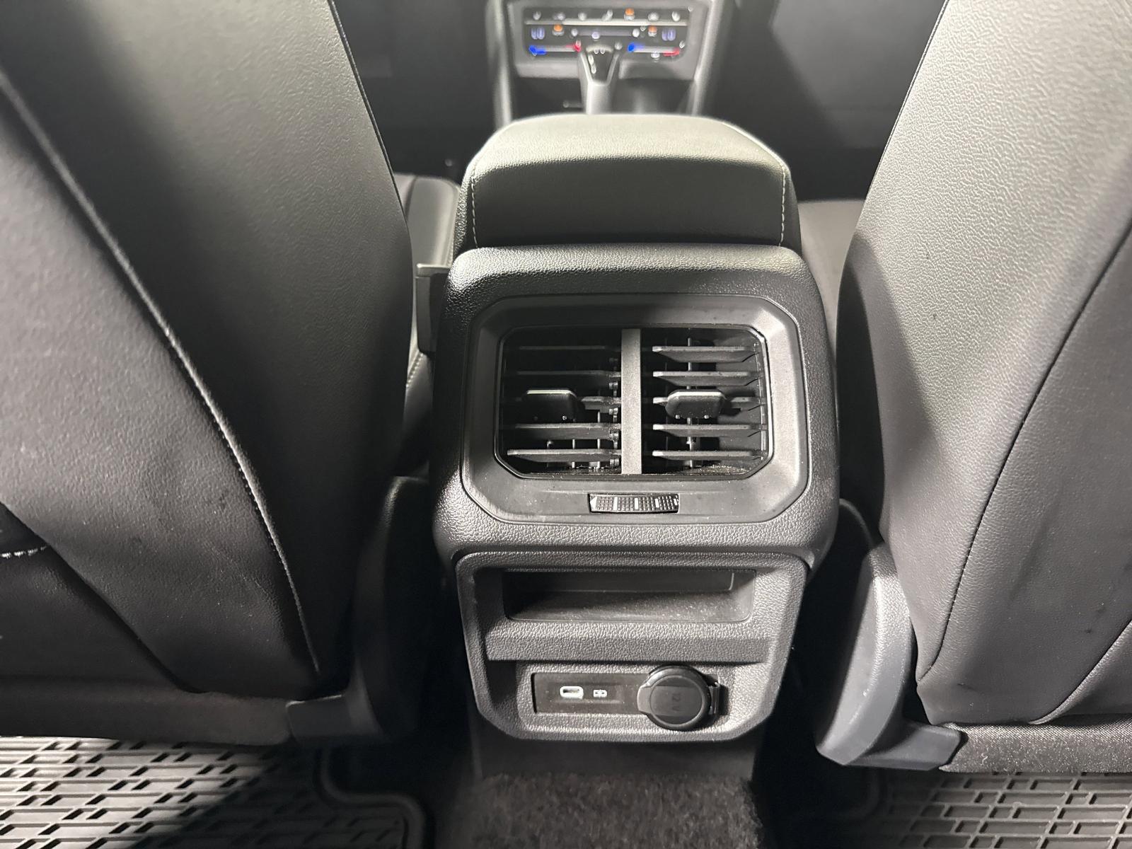 2024 Volkswagen Tiguan Vehicle Photo in Georgetown, TX 78626