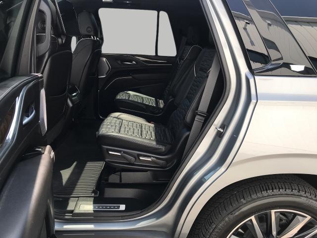 2023 Cadillac Escalade Vehicle Photo in GREEN BAY, WI 54303-3330