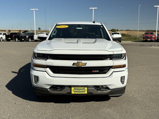 Used 2016 Chevrolet Silverado 1500 LT with VIN 3GCUKREC1GG324115 for sale in Willmar, Minnesota