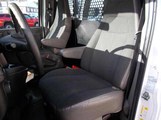 2022 Chevrolet Express Cargo 2500 Vehicle Photo in LOWELL, MA 01852-4336