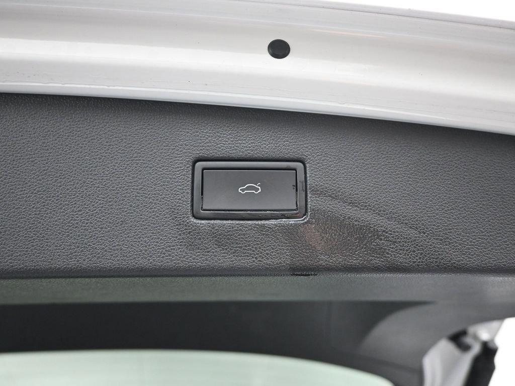 2022 Volkswagen Tiguan Vehicle Photo in Marion, IA 52302