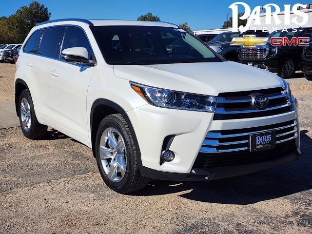 2017 Toyota Highlander Vehicle Photo in PARIS, TX 75460-2116