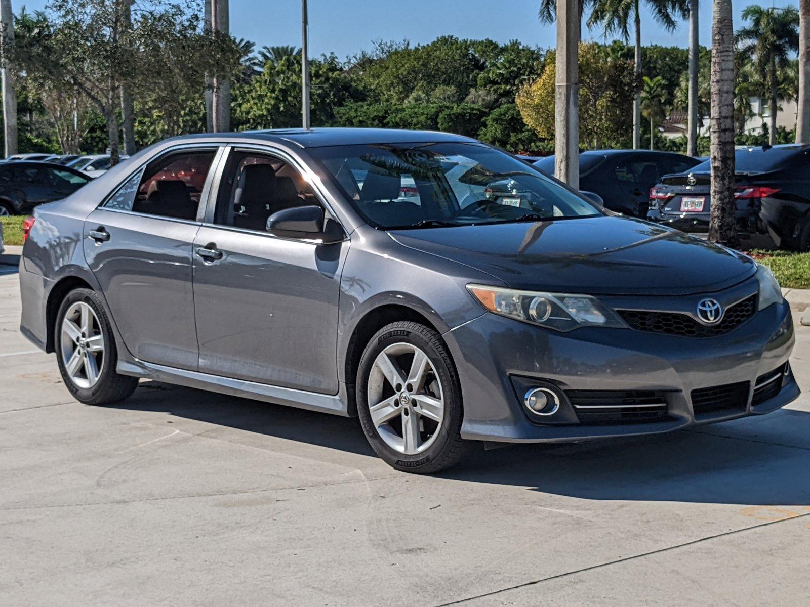 2014 Toyota Camry Vehicle Photo in Davie, FL 33331