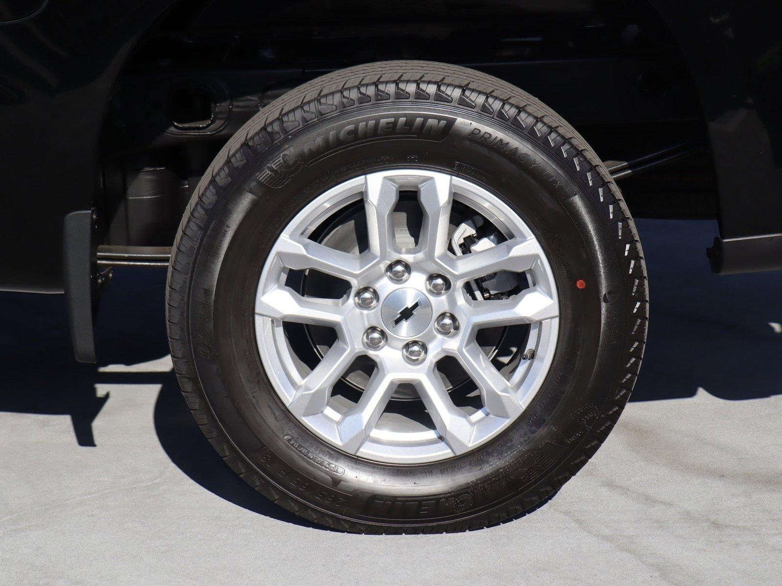 2025 Chevrolet Silverado 1500 Vehicle Photo in LOS ANGELES, CA 90007-3794