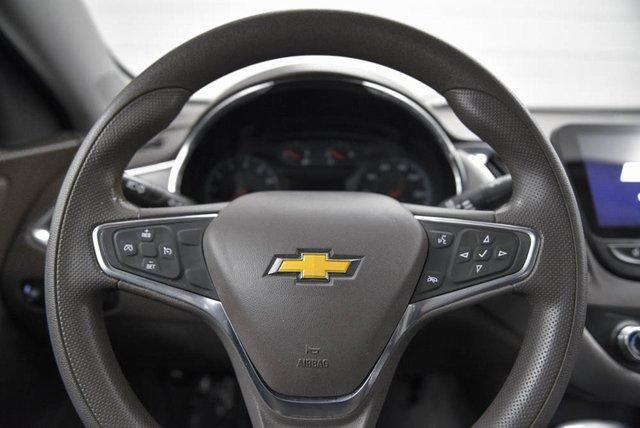 2019 Chevrolet Malibu Vehicle Photo in Akron, OH 44320